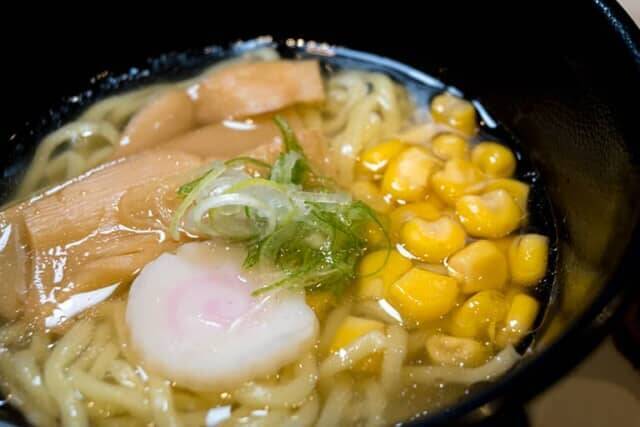 朝夕のビュッフェで北海道の味を満喫。【函館・湯の川温泉 ホテル万惣】ではお寿司や海鮮も食べ放題