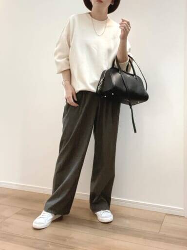 大バズりアイテムを着回し。【ユニクロ】名品「タックワイドパンツ」で充実の秋コーデを