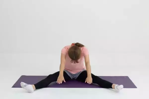 「太もも外張り・下半身太りに悩む大人へ。１日３セット【骨盤まで整う】簡単“脚やせ”ストレッチ」の画像