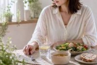 ヘルシーな食事のはずなのに変わらない…。40代以降に増える“食べ方のクセ”とは