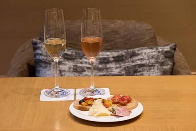 ３軒のホテルラウンジを巡ることができる【ザ・プリンス さくらタワー東京】のエグゼクティブフロア泊