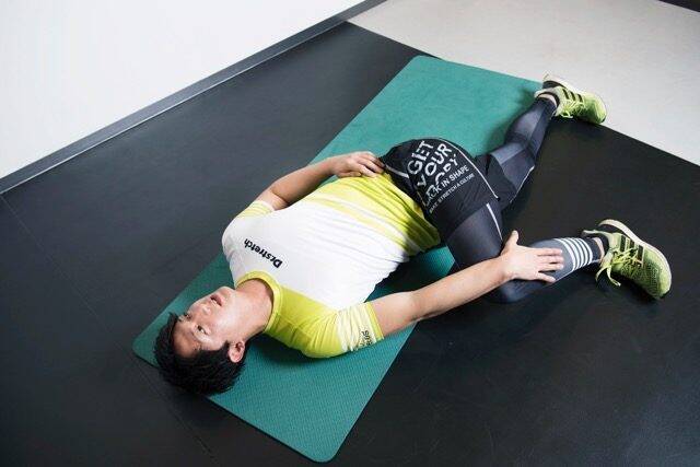 スッキリ軽やかな腰周りへ。１日１分【腰痛予防にもつながる】簡単ストレッチ