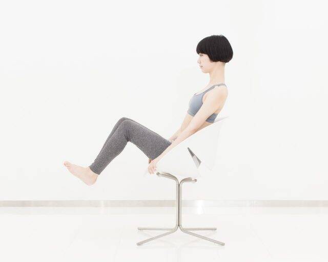 座ったまま“下腹−5cm”をめざす！若返りが加速する【お腹太りに効く】簡単エクササイズ