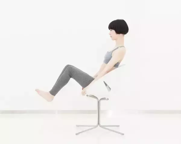 「座ったまま“下腹−5cm”をめざす！若返りが加速する【お腹太りに効く】簡単エクササイズ」の画像