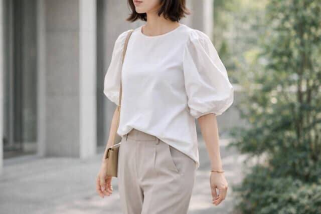 【トップス編】“おば見え”を回避するならこれ。2026春トレンド「大人の“買い足し”正解アイテム」