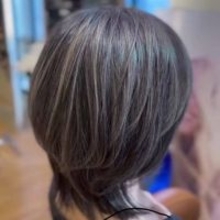 暗くも重たくもならない！白髪をおしゃれに見せる【ぼかしヘアカラー】の始め方