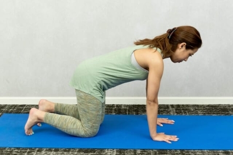 動きは小さいのに効果は絶大。１日５回【お腹がメキメキ引き締まる】簡単エクササイズ