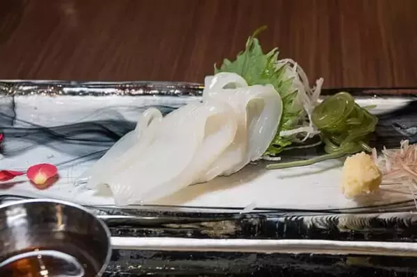 「上ネタのお寿司を好きなだけ食べられる。【ラビスタ函館ベイANNEX】のホテルディナーは北海道ならではの寿司会席が絶品」の画像