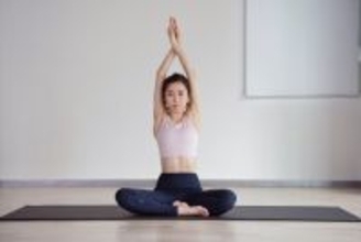 見た目の印象が変わる！背中＆腰周りをまとめてケア【くびれボディに導く】簡単エクササイズ