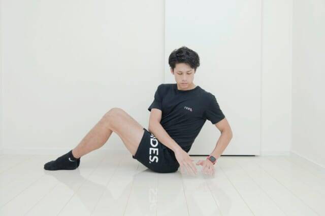 「お腹が細くならない」原因は“ねじり不足”。大人世代が始めたい【くびれ復活】簡単エクササイズ