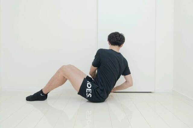 「お腹が細くならない」原因は“ねじり不足”。大人世代が始めたい【くびれ復活】簡単エクササイズ