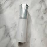 「透明感も毛穴もニキビ跡も。大人肌の悩みに効く“本気で使えた”実力派美容液３選」の画像1