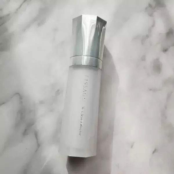 透明感も毛穴もニキビ跡も。大人肌の悩みに効く“本気で使えた”実力派美容液３選