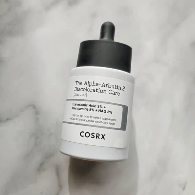 透明感も毛穴もニキビ跡も。大人肌の悩みに効く“本気で使えた”実力派美容液３選