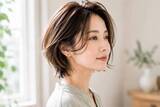 「前髪あり vs 前髪なし、大人世代に似合うのはどっち？2026春夏ヘアの正解」の画像2