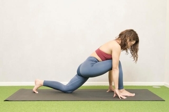 姿勢改善で“お腹の見た目”がスッキリ！１日１セット【猫背・巻き肩をリセットする】簡単ポーズ