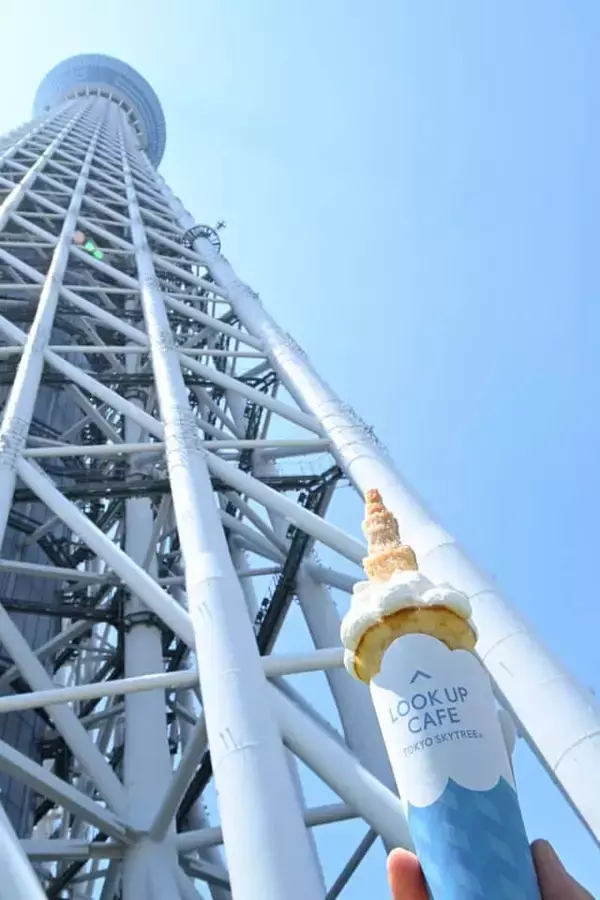 「東京スカイツリー(R)の迫力満点スポット【LOOK UP CAFE TOKYO SKYTREE(R)】は寄り道にピッタリ」の画像