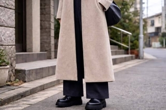 「ロングコートが似合わない…」の原因は足元にあり。40代・50代が見直すべき“丈バランス”の正解