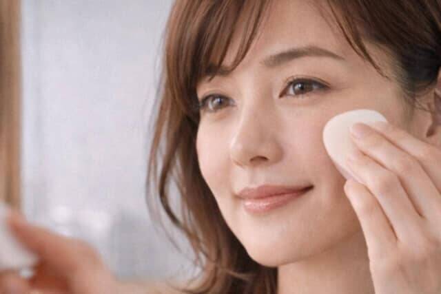 休暇明けの顔がしぼんで見える…。仕事始めに効く「大人向けの復活ベースメイク」