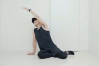 後ろ姿が若返る。１日１セット【ハミ肉・猫背・肩こりをまとめて解消する】簡単ストレッチ