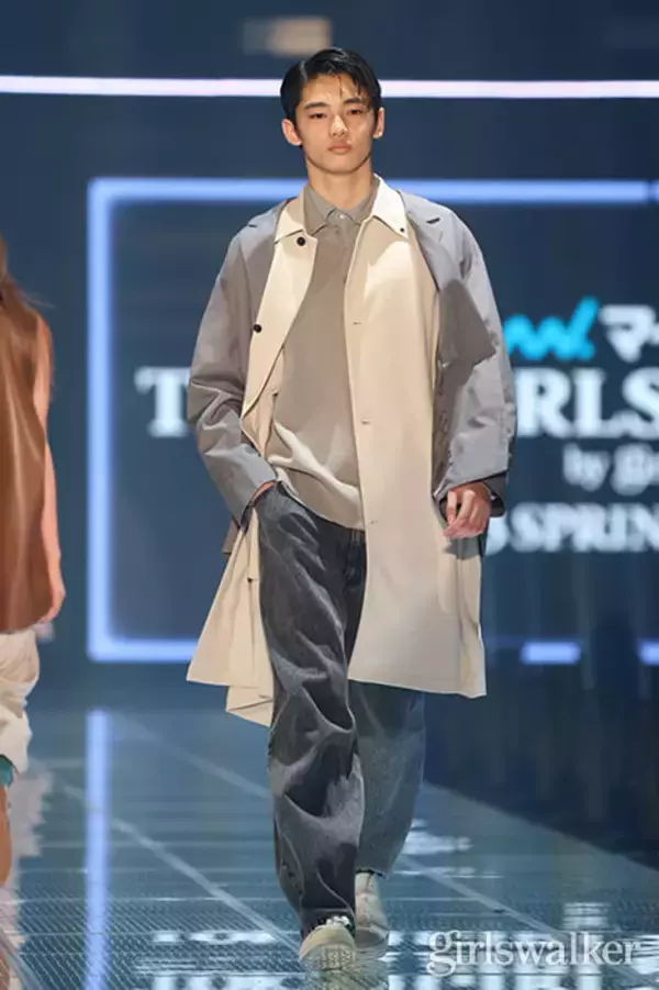 「冨永愛の長男・冨永章胤、母親譲りの抜群スタイルを披露！気品溢れる」の画像