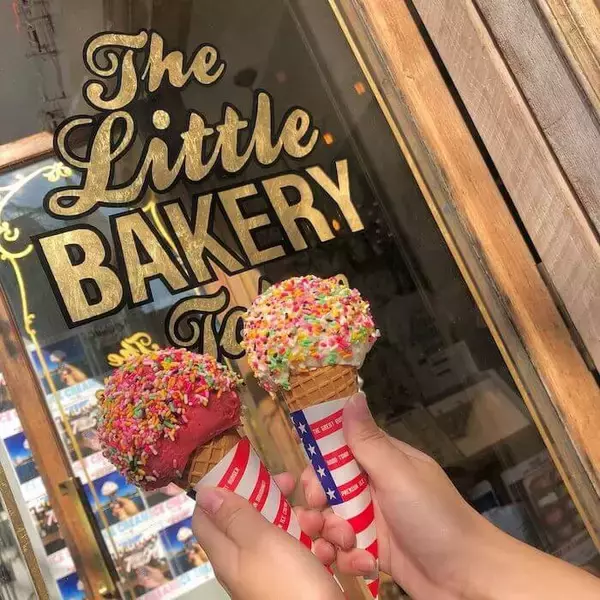 「透明感あるクリームソーダやカラフルロールアイスも！この夏行きたい、都内の映えアイス4選」の画像