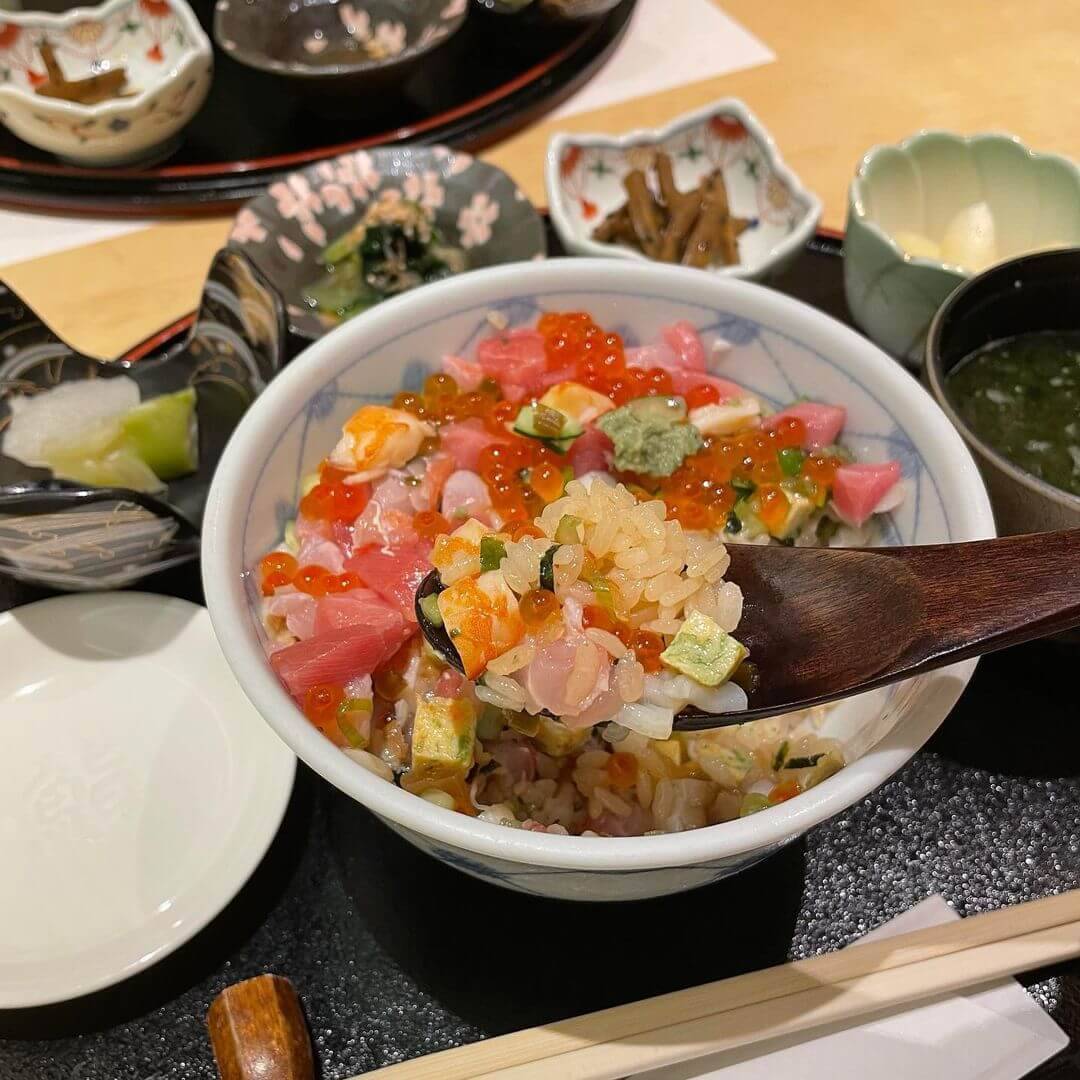 きらきら輝く海鮮をお米と一緒に♡贅沢すぎる海鮮丼5選【東京】