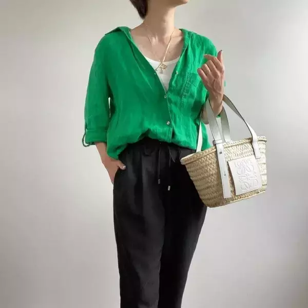 「今年はカーキが仲間入り！【ZARA】人気の“パジャマスタイル パンツ”が再登場」の画像