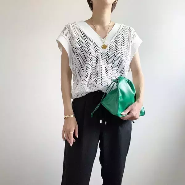 「今年はカーキが仲間入り！【ZARA】人気の“パジャマスタイル パンツ”が再登場」の画像