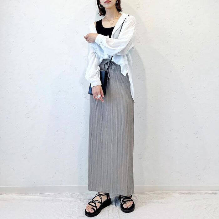 華奢見え&着回し抜群♡【GU】“リブスクエアタンク”はオンもオフも大活躍