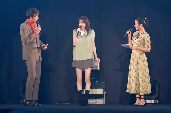 「永野芽郁、“お茶”色の衣装で登場！静岡でやってみたいのは「茶摘み！」」の画像