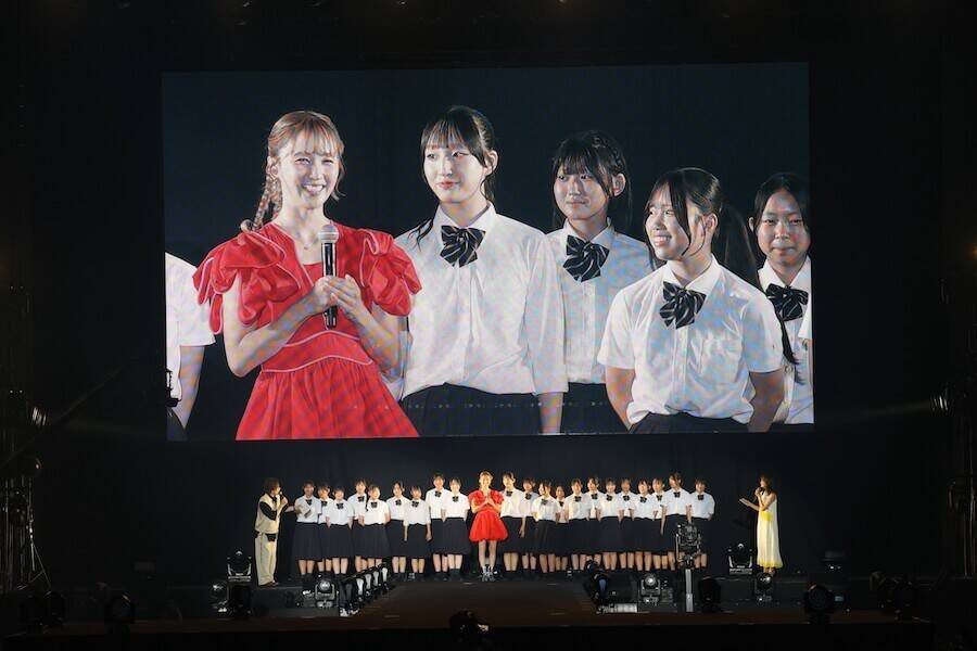 Dream Ami、地元高校ダンス部と「Follow Me」でコラボ「皆さんと一緒だとすごく新鮮！」＜NAMICS presents TGC 新潟 2026＞