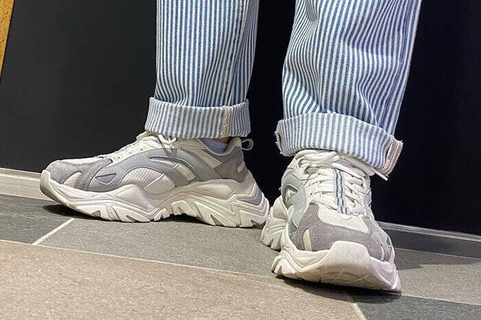 Bts着用モデルのfila スニーカーがファン待望の再販 オリジナルクリアファイルのノベルティーも 21年8月18日 エキサイトニュース 3 3 Bts着用モデルのfila スニーカーがファン待望の再販 オリジナルクリアファイルのノベルティーも 21年8月18日 エキサイトニュース 3 3