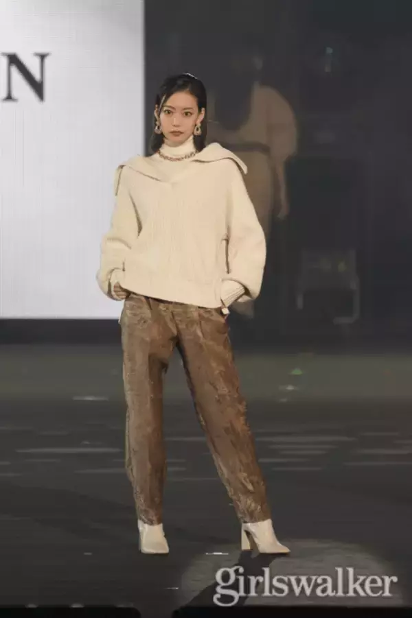 「脱炭素をテーマに、新川優愛ら人気モデルが着こなす"アタラシイ日常着"《TGC 2021 AW 》」の画像