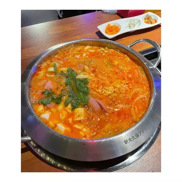「グツグツ！旨辛！寒い日に食べたい韓国鍋料理4選《新宿・新大久保エリア》」の画像