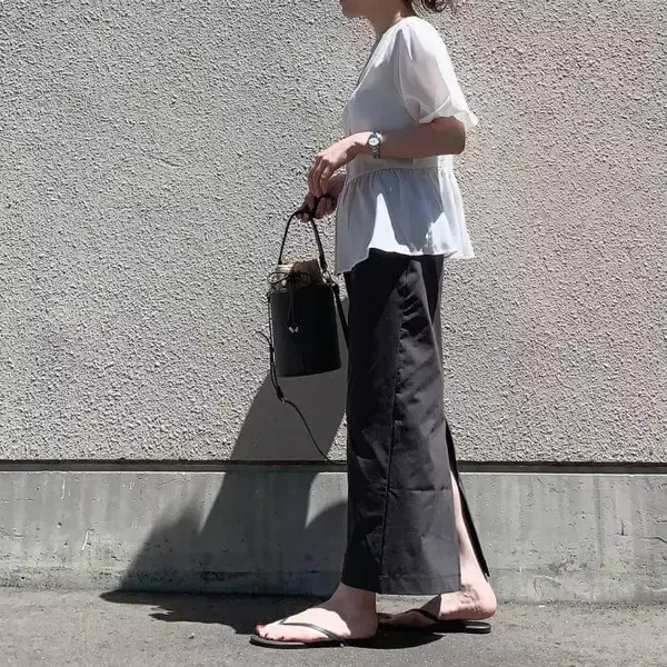 「華奢見えも可能♡【UNIQLO】伸縮性抜群“ウルトラストレッチスカート”」の画像