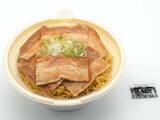 「そのボリュームに、乾杯！【セブン】新作がっつり麺5選」の画像2