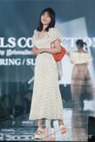「日向坂46佐々木美玲、はじける笑顔でファンを悩殺♡可愛さ抜群ワンピコーデ」の画像2