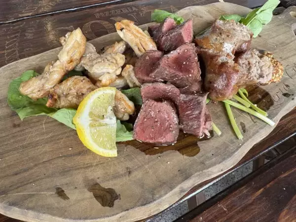 「【日本グルメ紀行】日本一のピッツァ職人が焼く！郡上の清流と地元食材が織りなす、本場ナポリピッツァとは？ / 岐阜県郡上市白鳥町の「Pizzeria Gonza（ピッツェリア ゴンザ）」」の画像