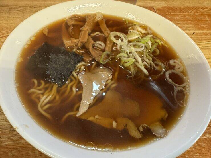 【日本麺紀行】昭和29年創業！八王子最古のラーメン専門店で味わう、ノスタルジックな中華そばと冷やし中華とは？ / 東京都八王子市の「ラーメン専門店 竹の家」