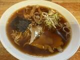 「【日本麺紀行】昭和29年創業！八王子最古のラーメン専門店で味わう、ノスタルジックな中華そばと冷やし中華とは？ / 東京都八王子市の「ラーメン専門店 竹の家」」の画像3