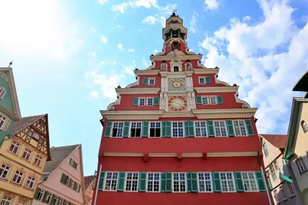 「ドイツらしさあふれる「木組みの町並み」を巡る旅　一度は訪れたい7つの町」の画像