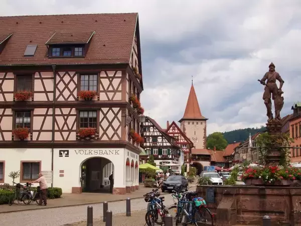 「ドイツらしさあふれる「木組みの町並み」を巡る旅　一度は訪れたい7つの町」の画像