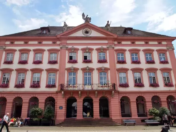 「ドイツらしさあふれる「木組みの町並み」を巡る旅　一度は訪れたい7つの町」の画像