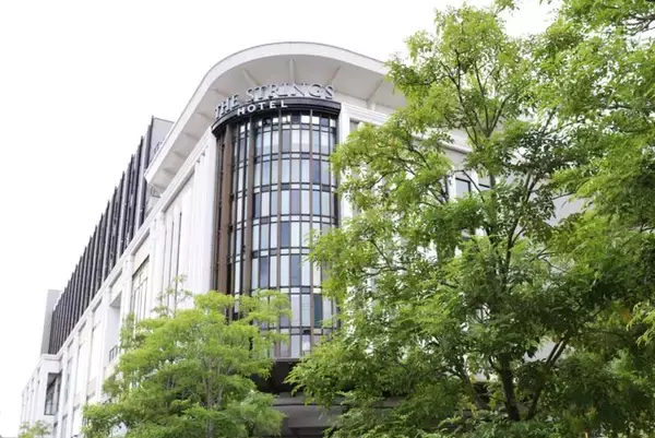 「旬のいちごを楽しめる桜色のストロベリーアフタヌーンティー｜ストリングスホテル 名古屋 ニューヨークラウンジ」の画像