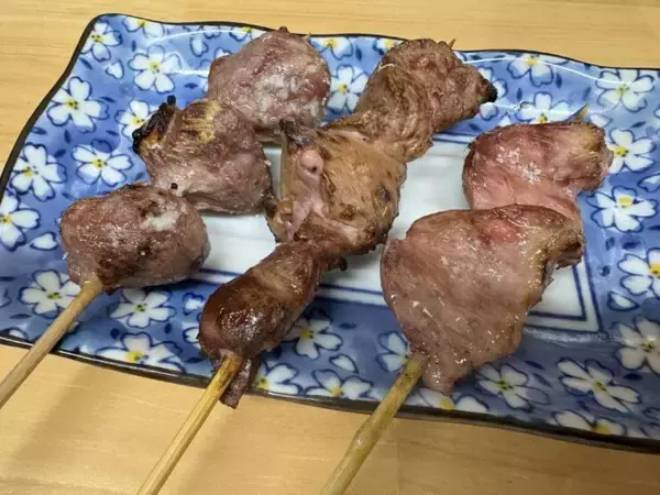 「【日本居酒屋紀行】大正8年創業！100年以上続く老舗で味わう絶品焼鳥とは？ / 東京都墨田区錦糸町の「鳥の小川」」の画像