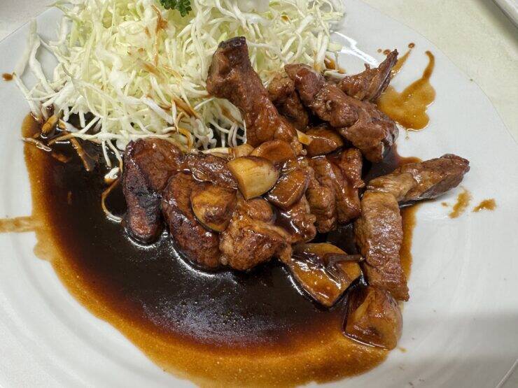 【日本食堂紀行】創業昭和54年！四日市駅前の老舗大衆食堂で味わう、ご当地名物「トンテキ」とは？ / 三重県四日市市の「あさひ食堂」