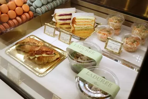 「ラデュレの新業態「カフェ・ラデュレ」の日本第一号店が名古屋ラシックにオープン」の画像