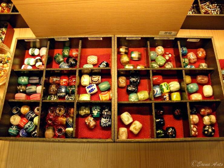 【東京散歩】人気観光エリア浅草で気軽に伝統工芸体験ができるお店「江戸とんぼ玉みはる」