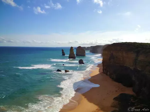 「【世界の絶景】オーストラリア・ビクトリア州にある世界一美しい道路「グレート・オーシャン・ロード」とは？」の画像